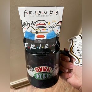 FRIENDS CENTRAL PERK 3 PIECE GIFT SET